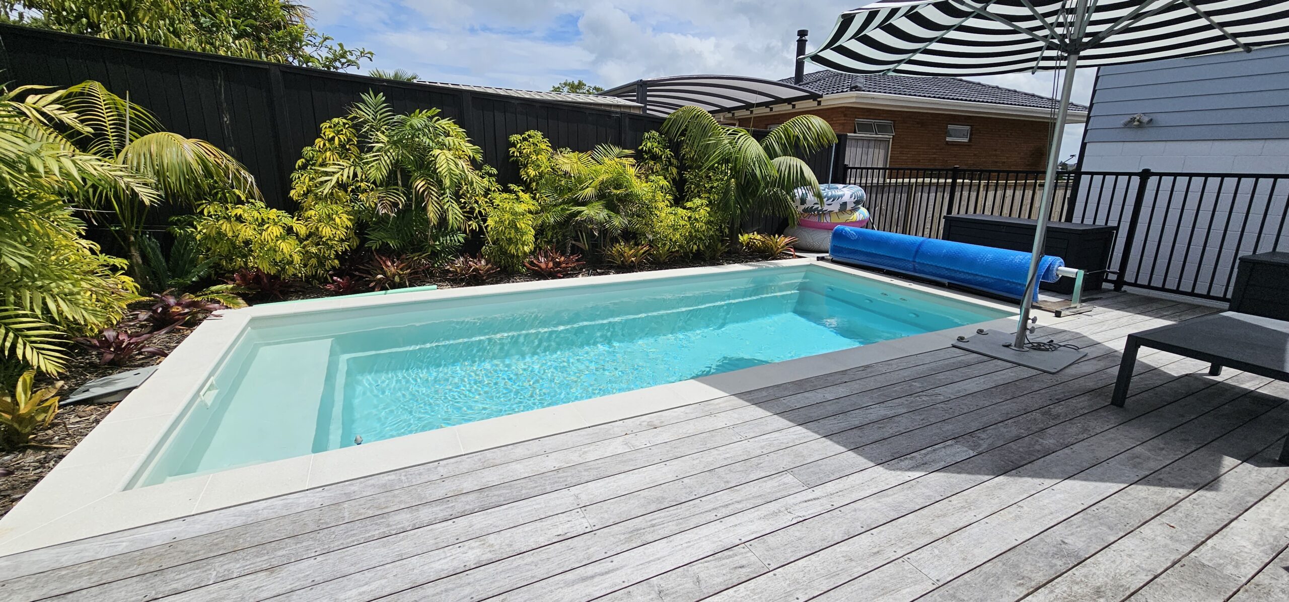 6.5 meter fibreglass swimming pool in the colour White