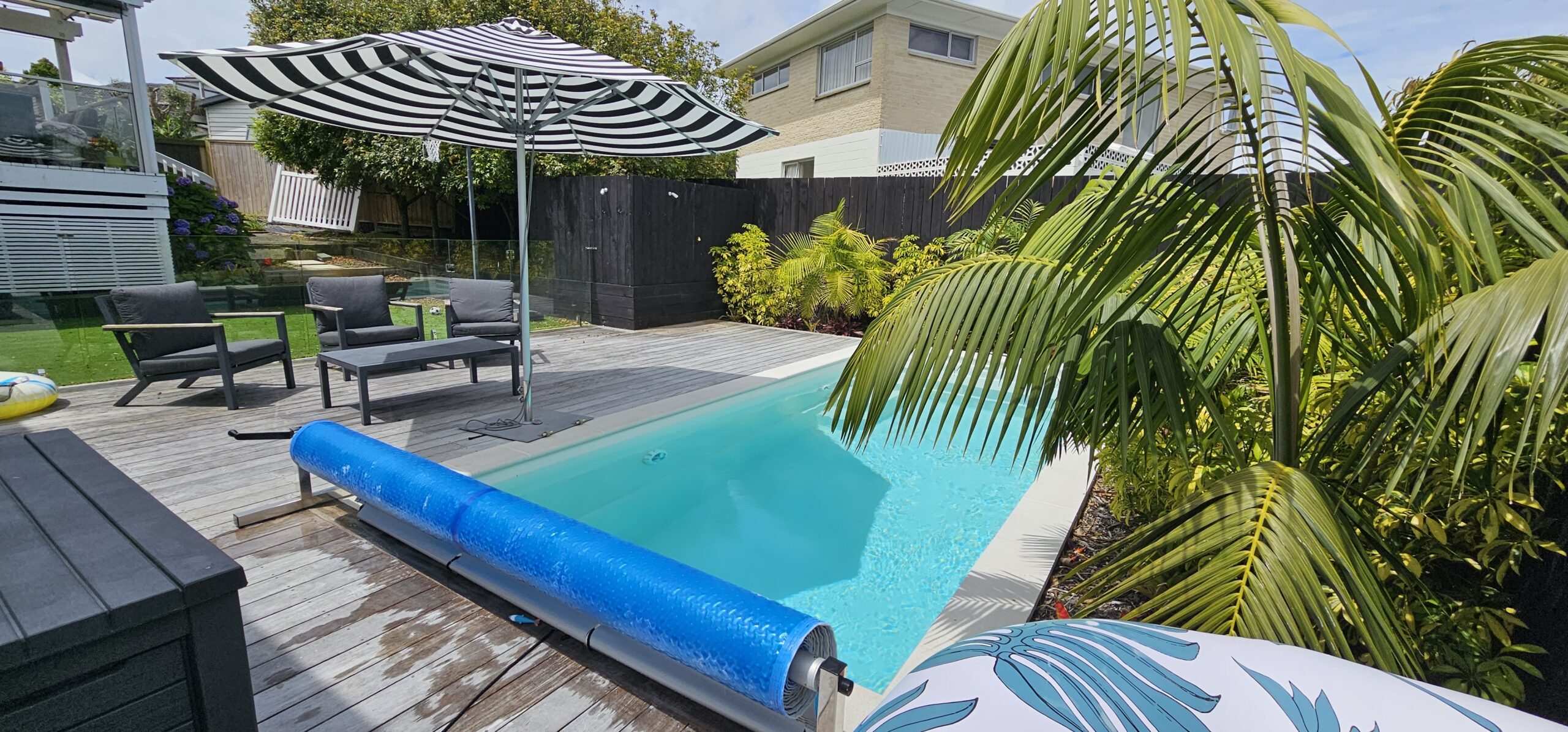 6.5 meter fibreglass swimming pool in the colour White