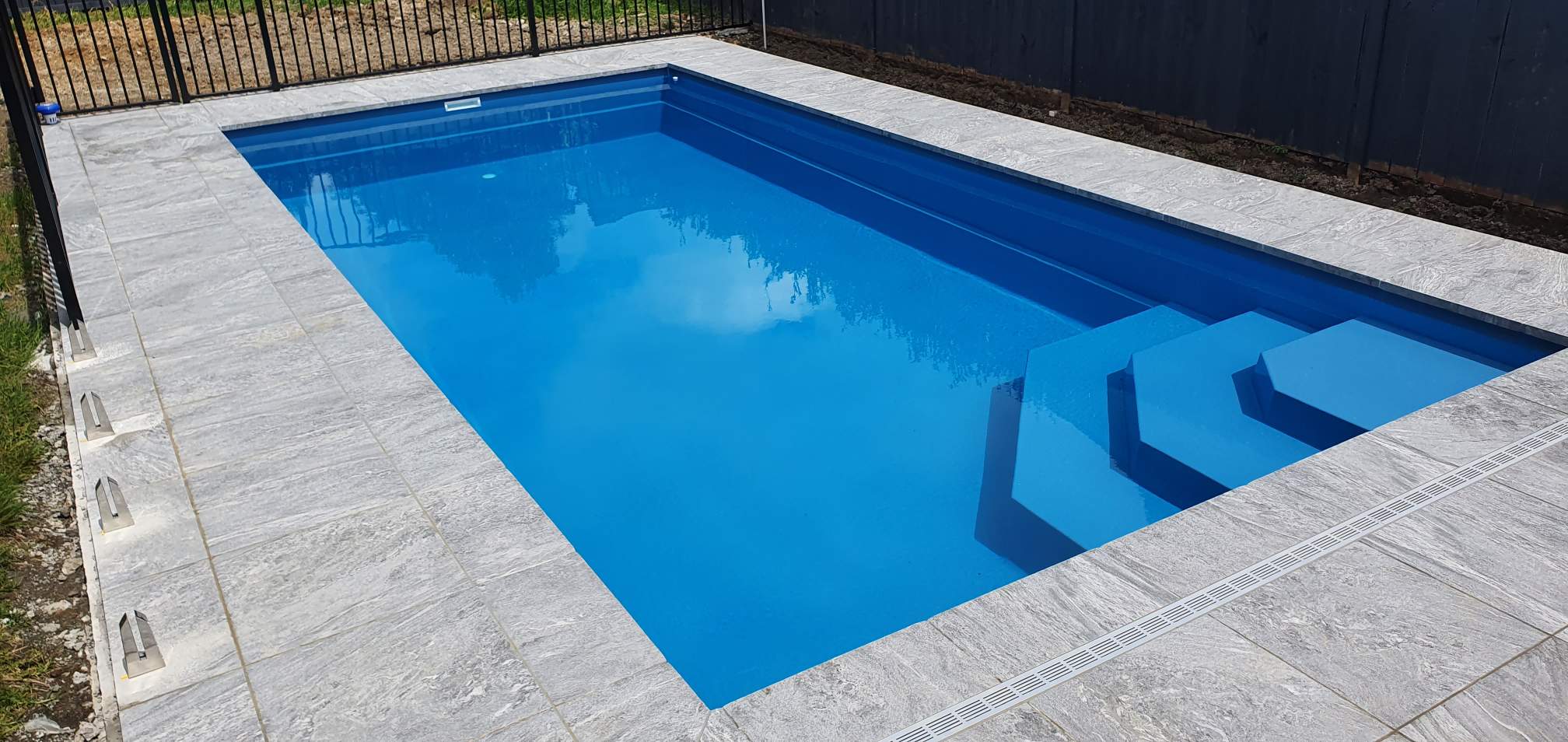 8 meter inground fibreglass swimming pool in auckland